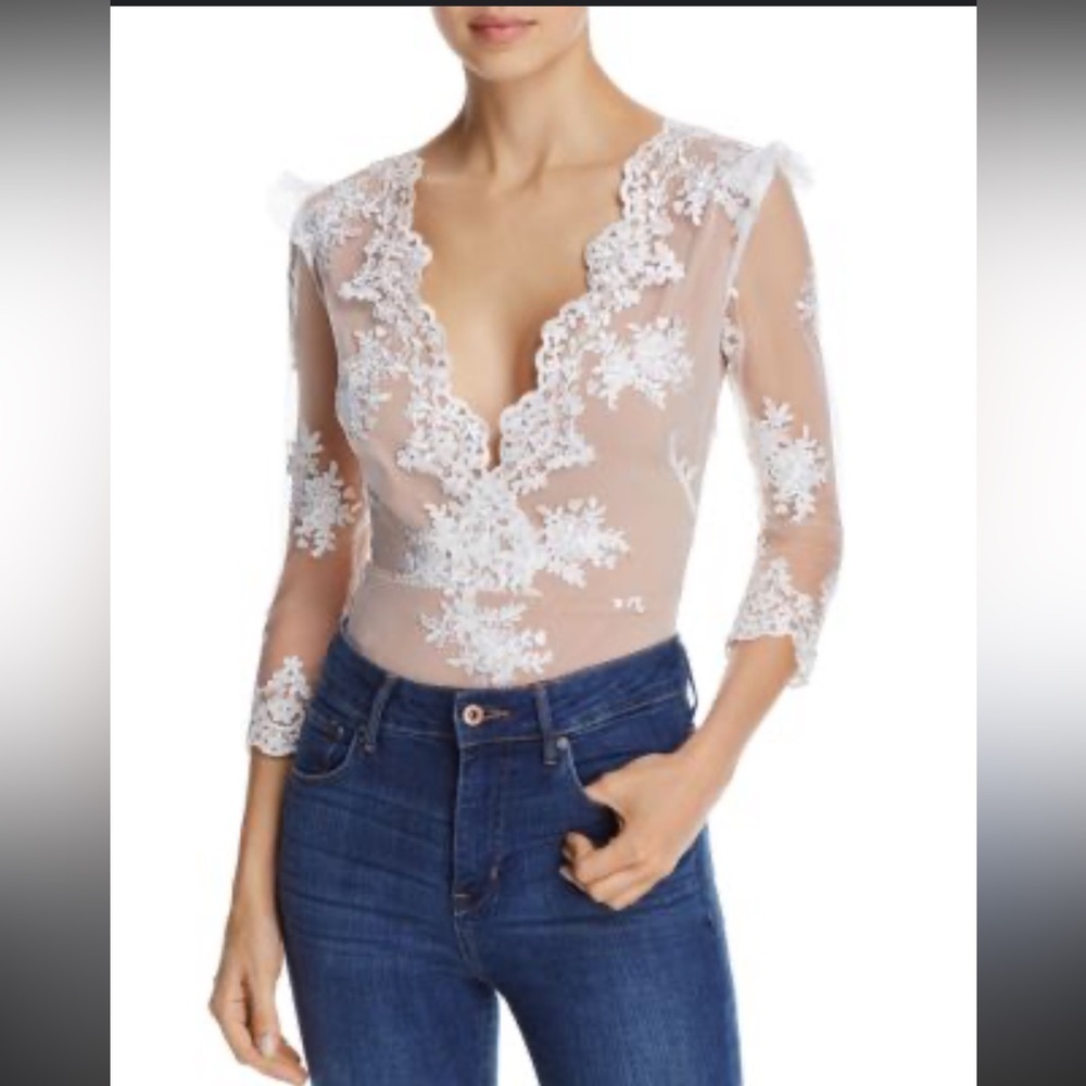 For love and lemons amber scalloped lace body sheer suit small